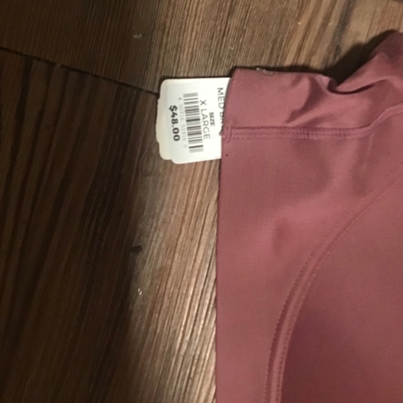 NWT retail $48 Bali XL Bra in Pink - Picture 2 of 2